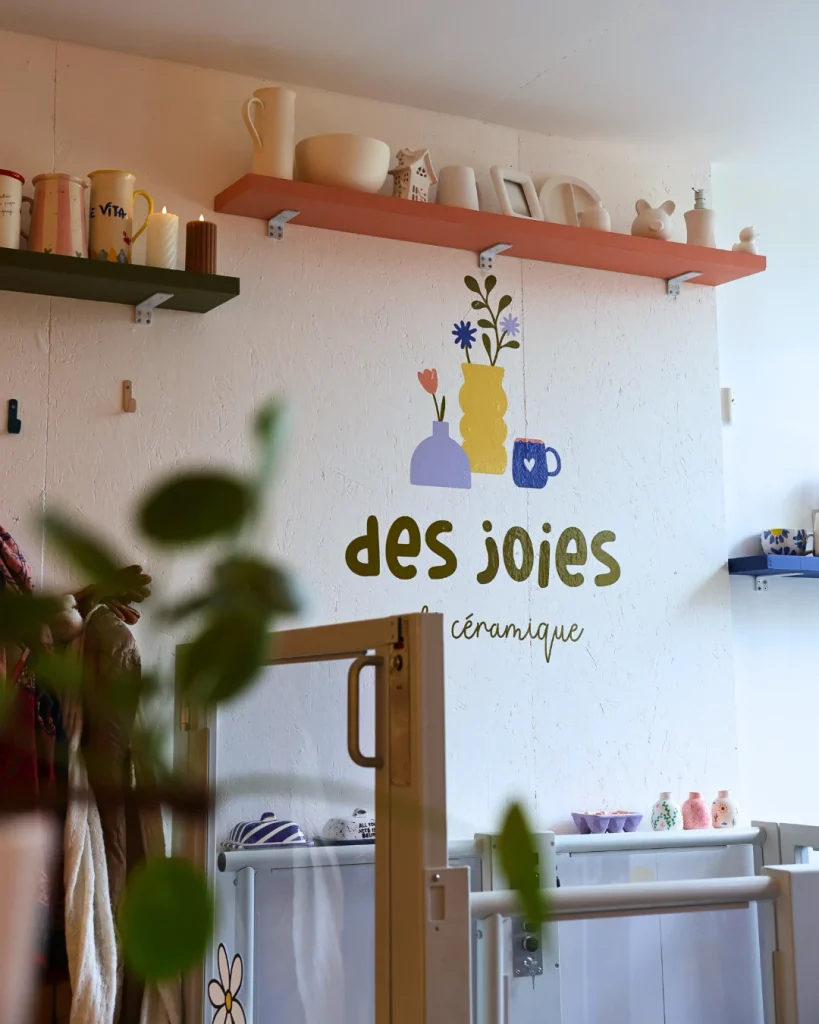 Création de contenu pour la communication digitale d'un café céramique à Dinan.